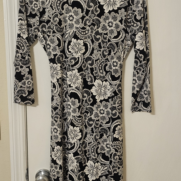 Shelby&Palmer Wrap Midi Dress - Picture 1 of 3